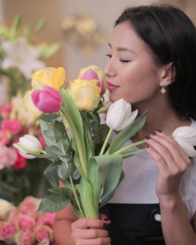 <p>Let us create a unique floral arrangement with your choice of colors and tones.</p>
<p>Bold: Eye catching and vibrant colors designed to stand out and be visually stimulating. Examples include: Red, orange, bright green, bright blue, purple and yellow.</p>
<p>Pastels: These colors are softer and gentler in tone. Examples include: Pinks and baby blue,as well as mint green, peach, periwinkle, and lavender.</p>
<p>Earth Tones: These are colors are typically thought to be "natural." Examples include: <span style="font-weight: 400">Rust, marigold, deep navy, burnt sienna brown, terracotta, sage, turmeric=any of the deep browns,reds, yellows and oranges that are considered natural.</span></p>
<p>White/White+ Accent colors: A monochromatic combination of white or white+accent colors. Please note if you'd like either pure white or white+the accent color(s) that you'd prefer.</p>
<p>Bright & Colorful: As the name suggests, a combination of a variety of colors designed to be visually striking and appealing. Please note the colors you'd prefer.</p>
<p>Seasonal: A mix of the most beautiful blooms and colors of the current season (Spring, Summer, Fall or Winter).</p>
<p> </p>